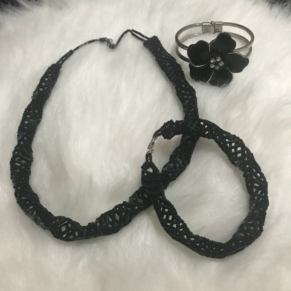 Accessories ( Choker & Bracelet ) - Picture 1 of 7